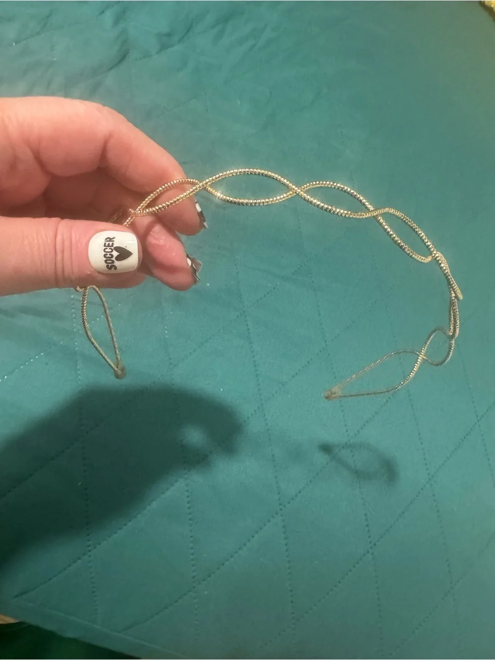 Gold-Tone Twisted Headband - Elegant Women’s Hair Accessory
